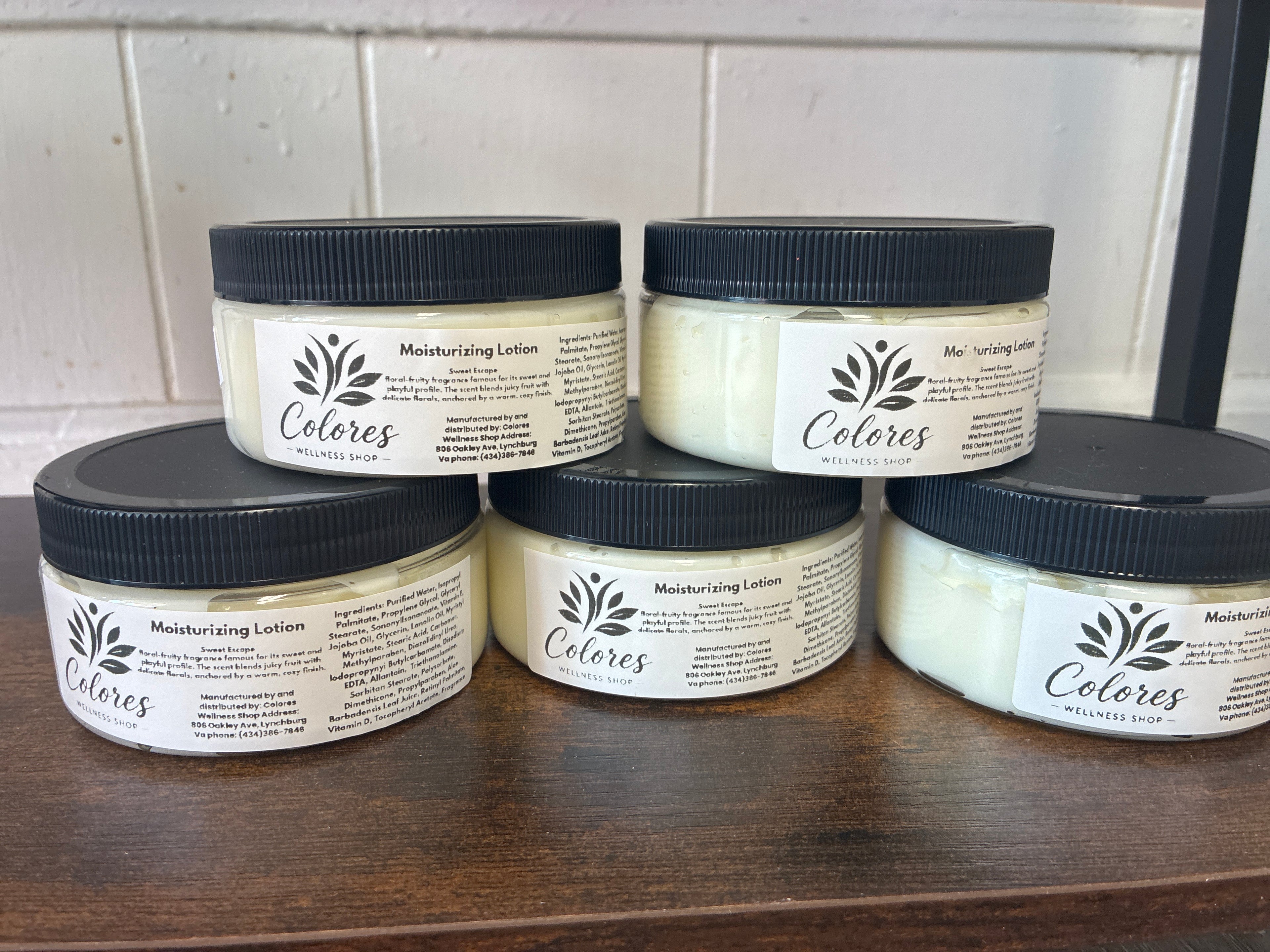 Moisturizing lotion in sweet escape